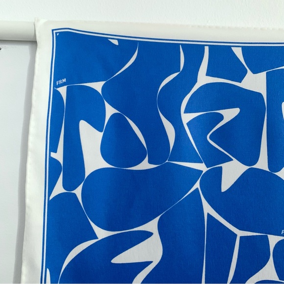 Frame Denim Blue White Abstract Silk Scarf NWOT - Picture 3 of 7